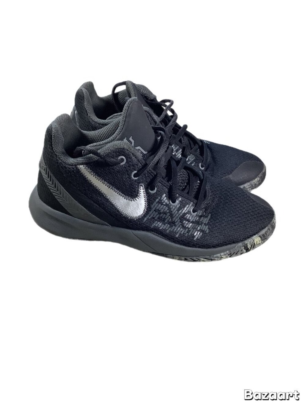 Nike Kyrie Flytrap 2 Basketball Shoes Youth Size 5Y Black